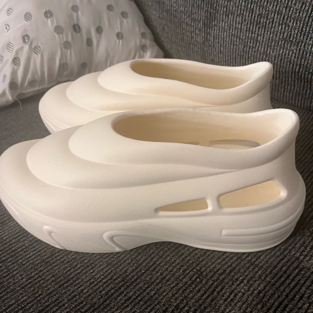 Slides/croc like slides/ slip ons